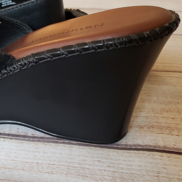 Naturalizer Wedge Sandals ~ 8 - Picture 4 of 11